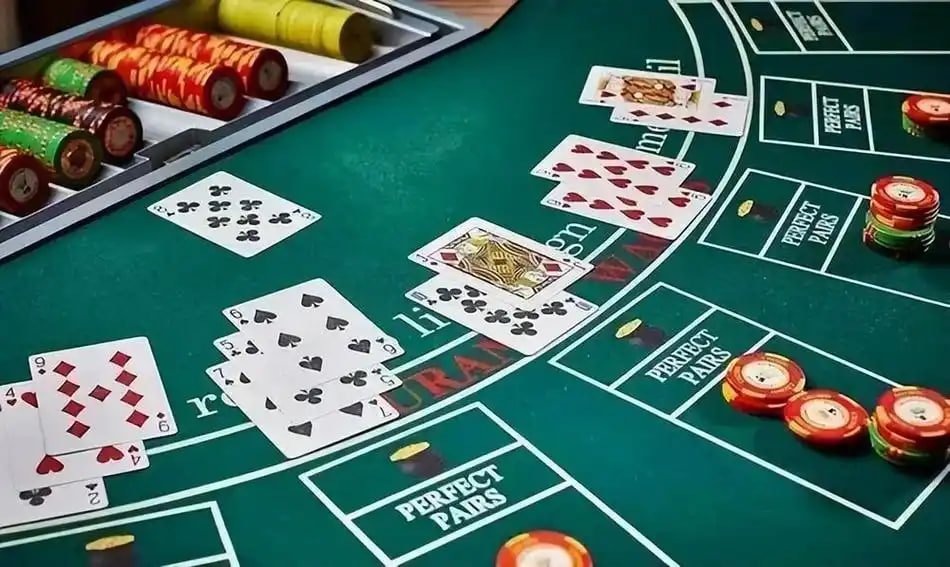 lk8889 Dragon Tiger နှင့် Poker Live ကတ်ဂိမ်း