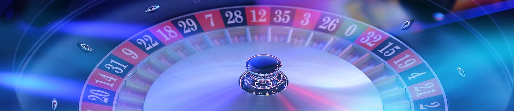lk8889 Live Dealer ကတ်ဂိမ်း Baccarat နှင့် Poker ကစားနေသောဟင်မ်